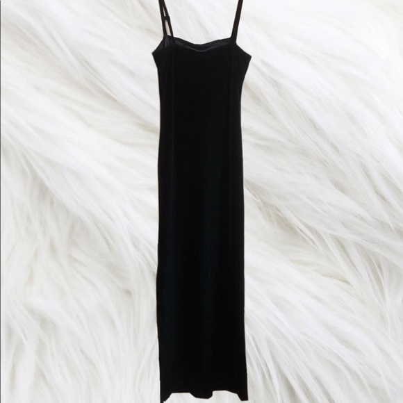 Black velvet floor length maxi dress - Picture 2 of 3